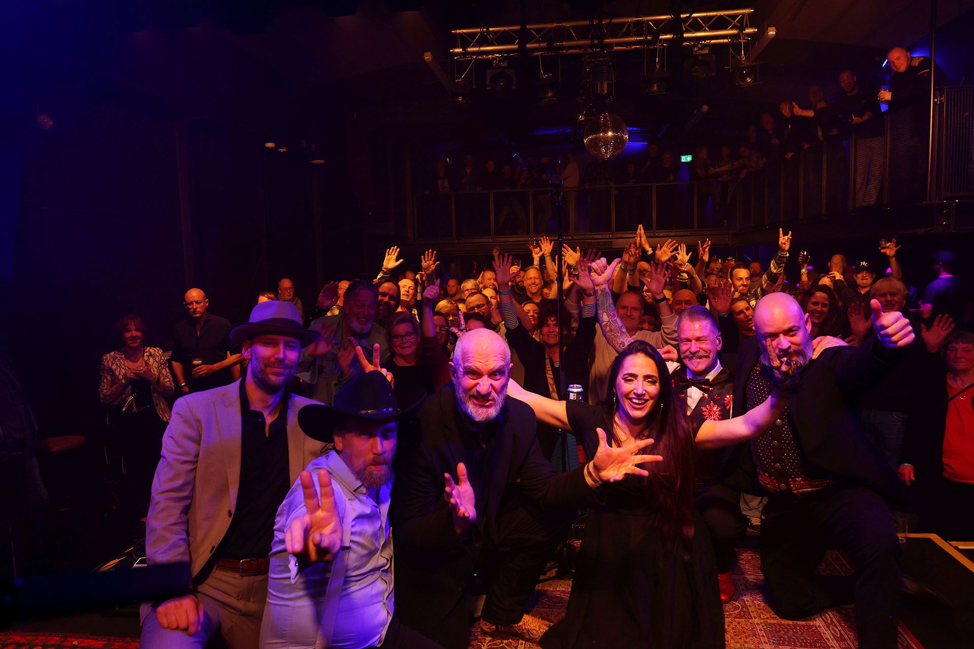 Def Americans - Martin Peelen