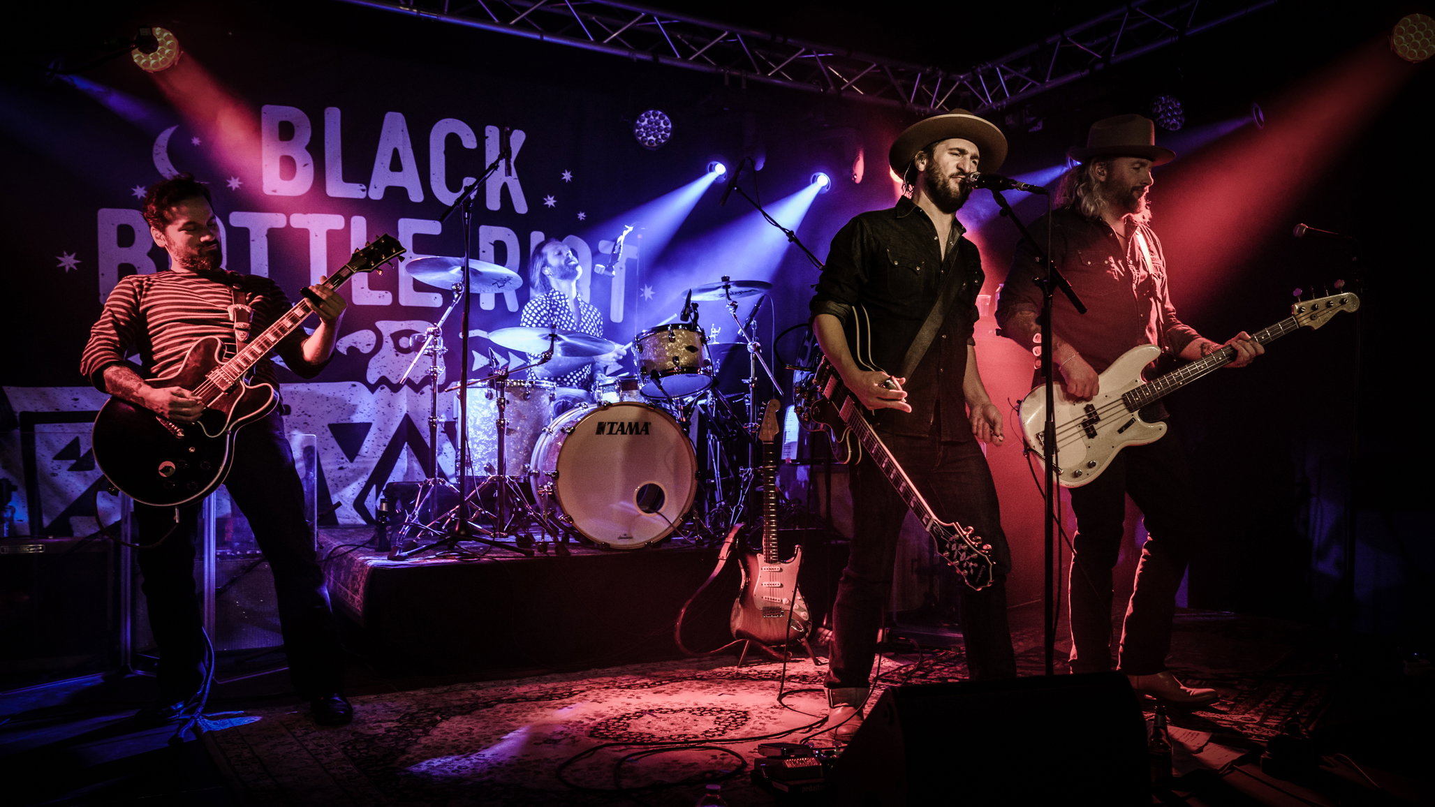 Black Bottle Riot - Het Podium