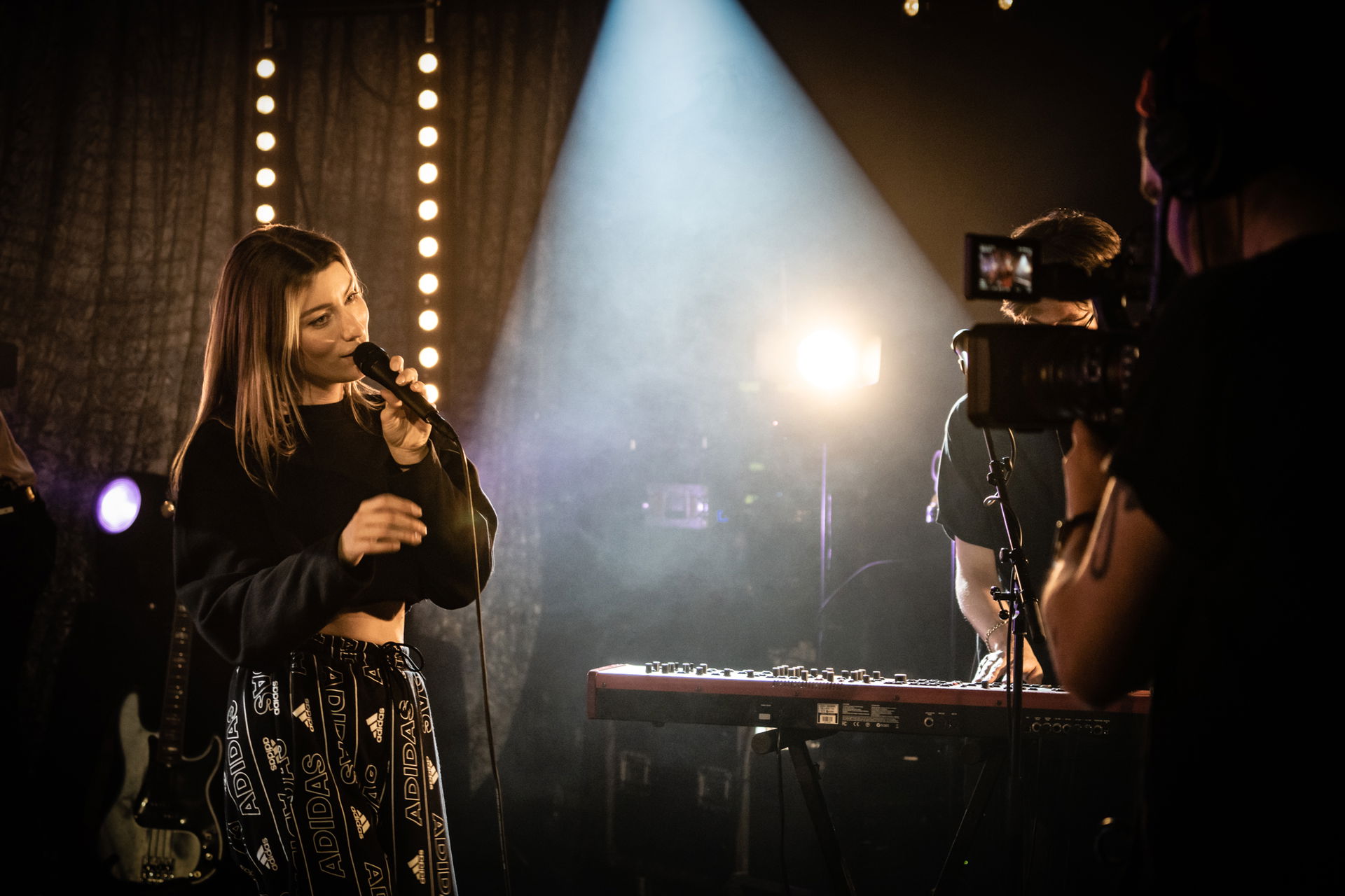 Photo Anya fotografeerde het Locked & Live concert RONDÉ in Het Podium.