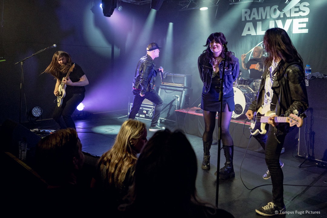 Ramones Alive - Tempus Fugit 