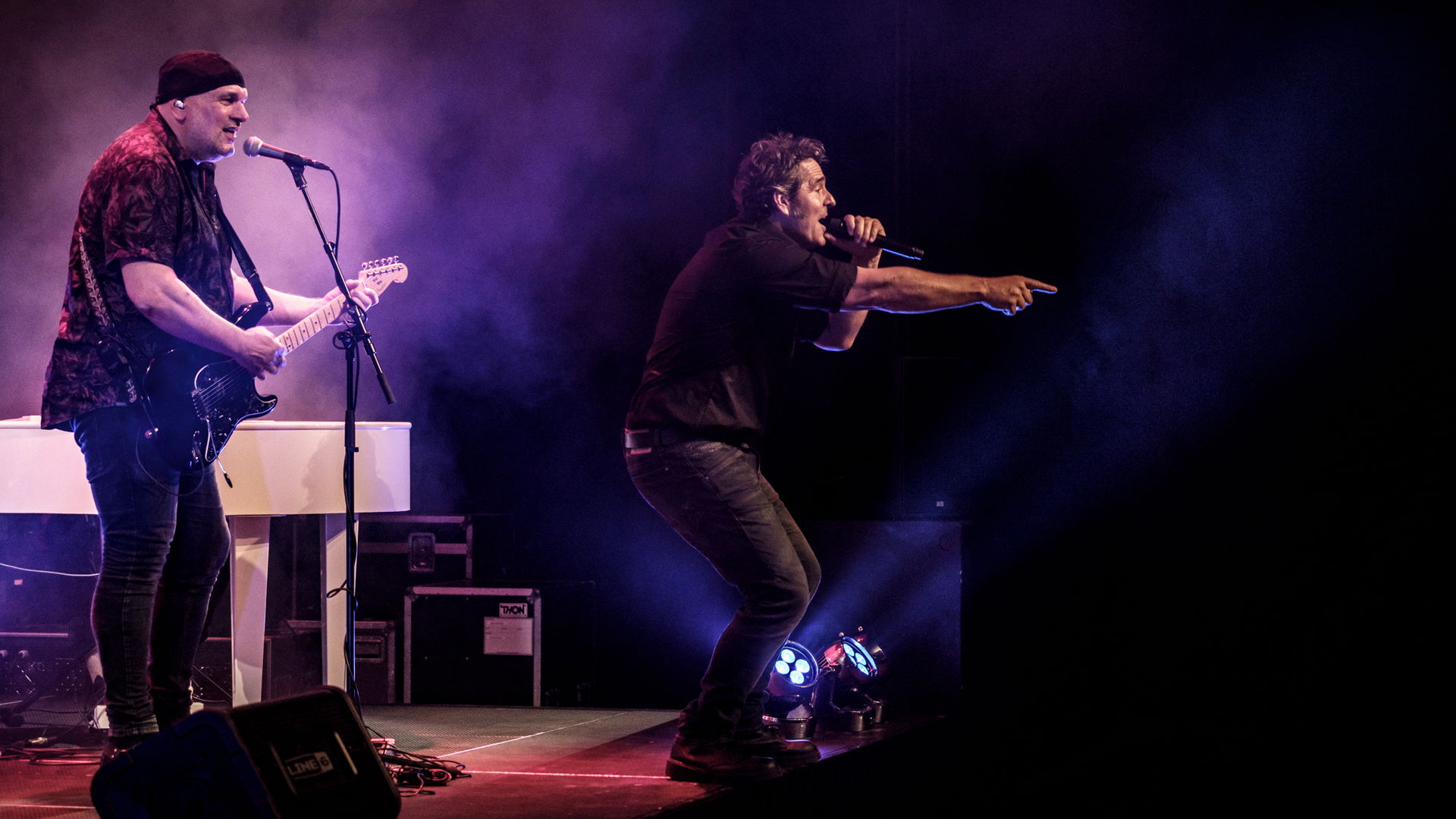 Op 11 september 2021 speelde The Bruceband in Hoogeveen. Het tuinconcert werd naar binnen verplaatst vanwege het weer. Foto's door Photo Anya