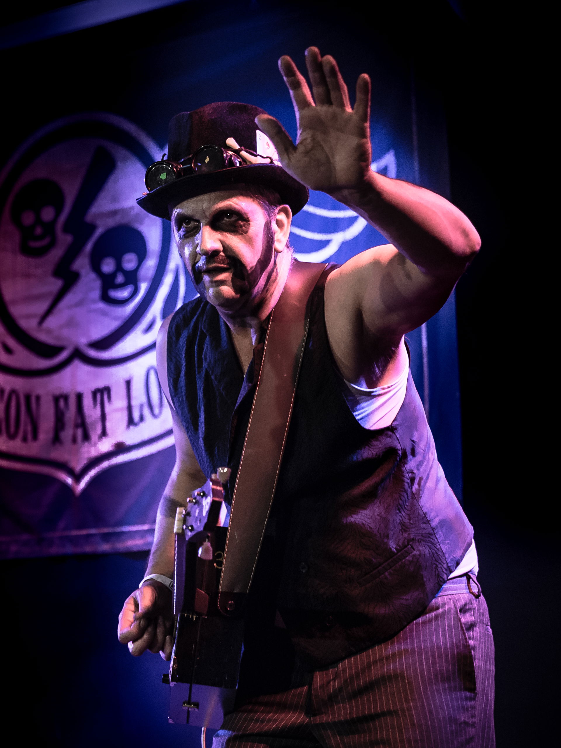 Photo Anya maakte foto's van het optreden van Bacon Fat Louis tijdens de Bluesnight op 5 oktober 2019 in Het Podium