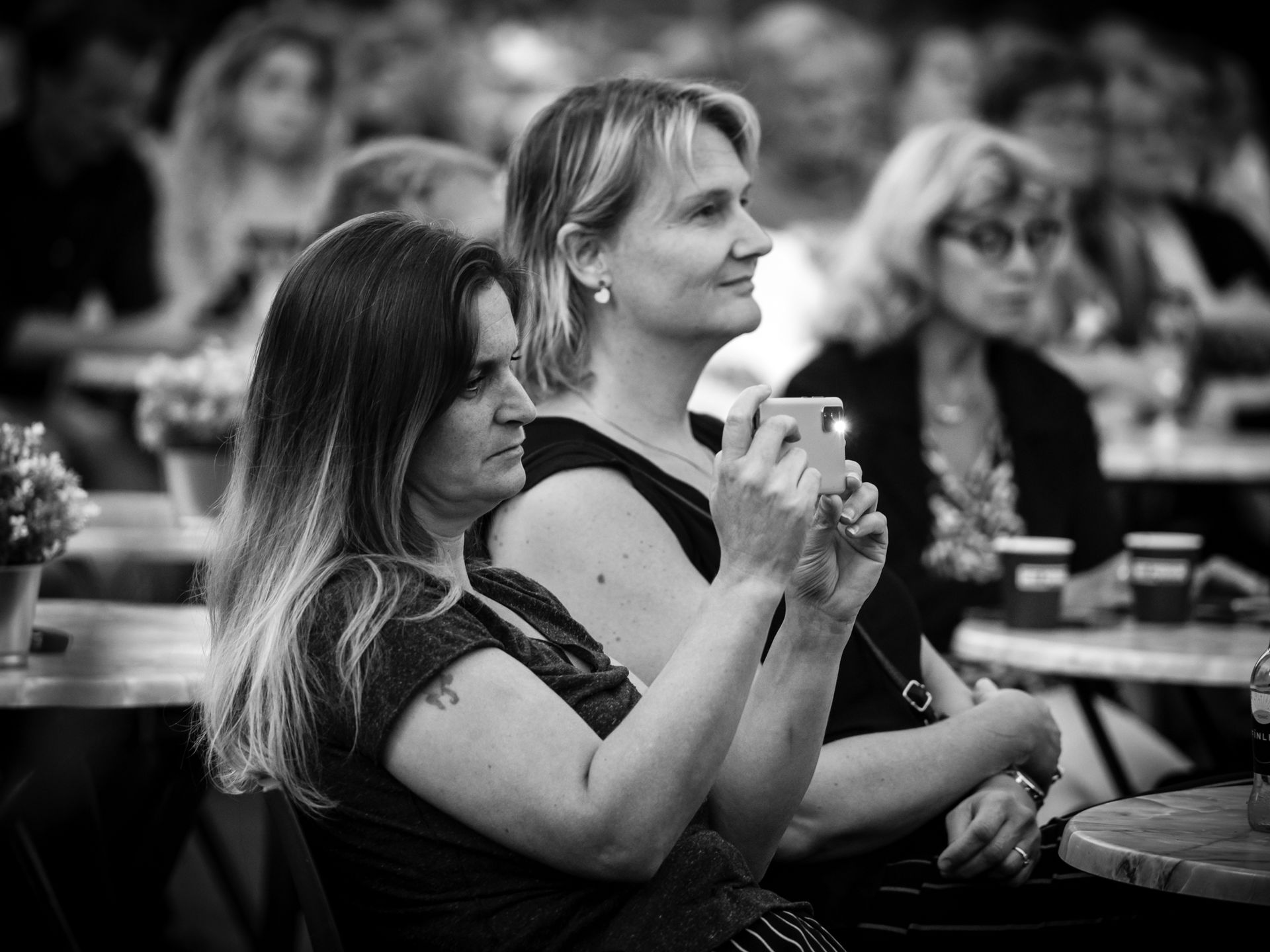 Photo Anya fotografeerde bij het tuinconcert van Frank Boeijen op 17 juli 2021 in Hoogeveen