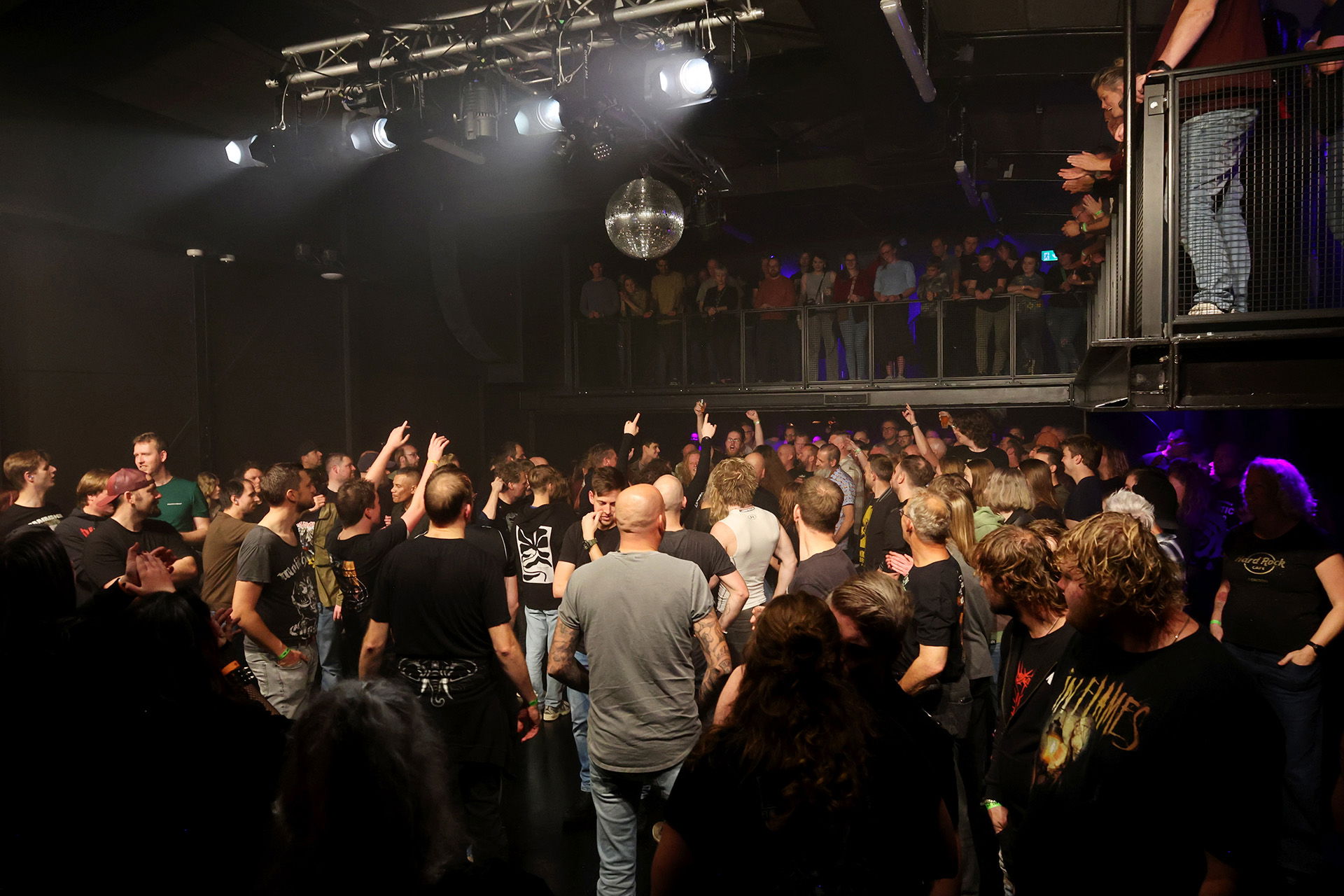 The Hunting Party + Dad Vibes - Martin Peelen