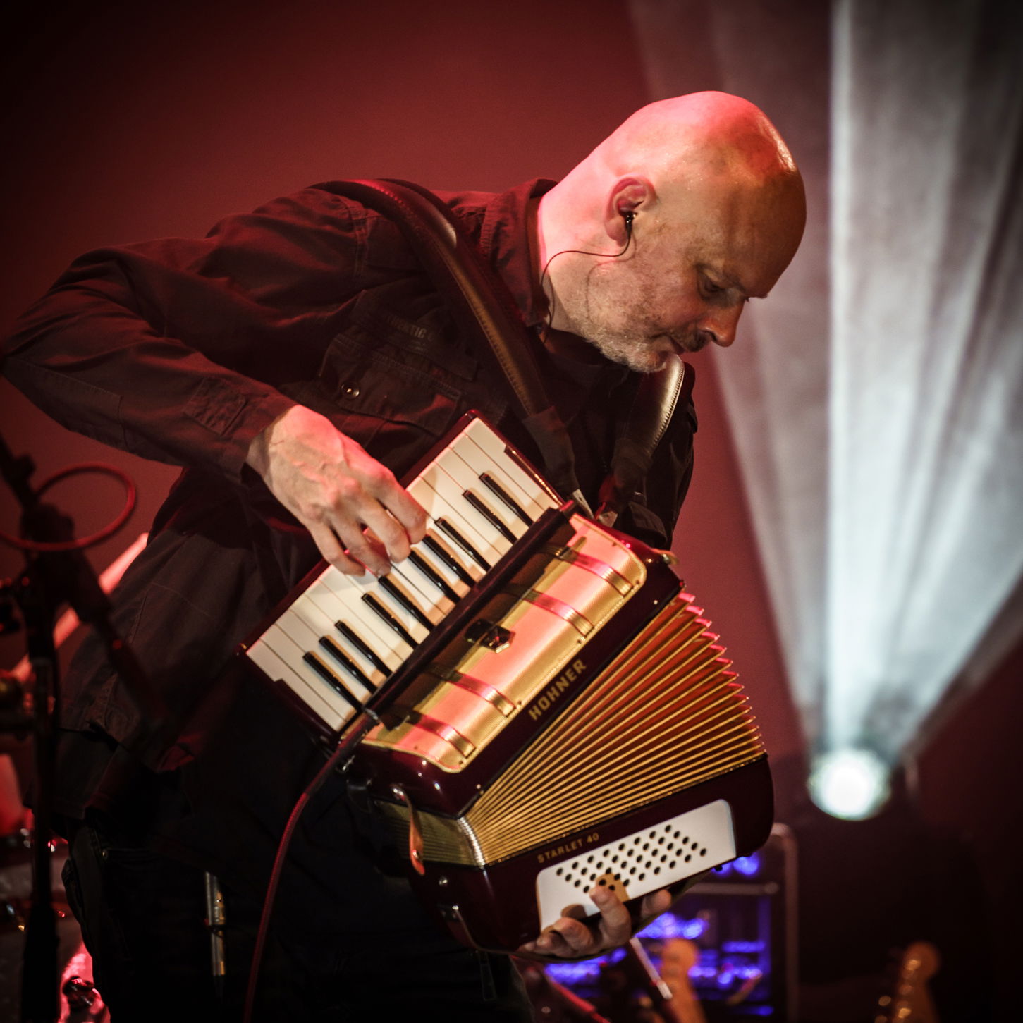 Op 11 september 2021 speelde The Bruceband in Hoogeveen. Het tuinconcert werd naar binnen verplaatst vanwege het weer. Foto's door Photo Anya