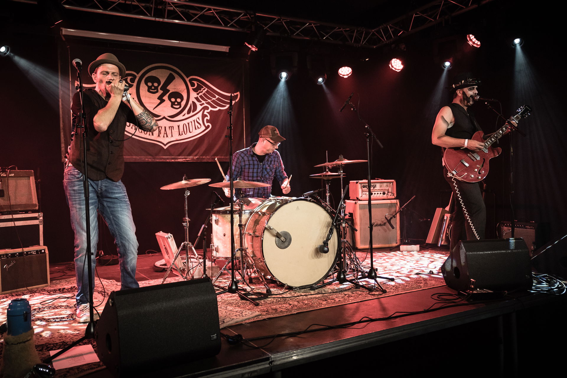 Photo Anya maakte foto's van het optreden van Bacon Fat Louis tijdens de Bluesnight op 5 oktober 2019 in Het Podium