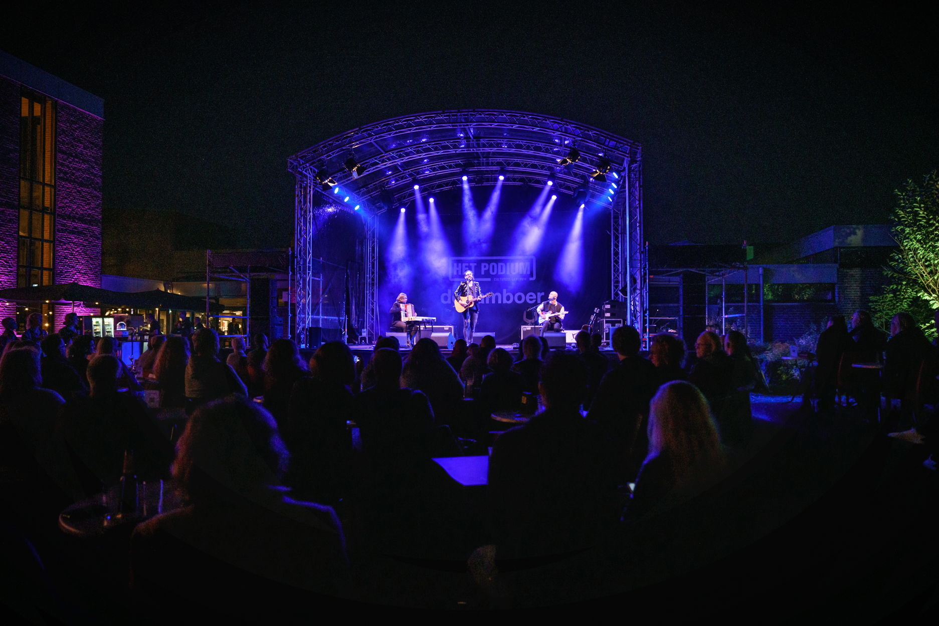 Blaudzun gaf op 4 september 2021 een tuinconcert in Hoogeveen. Foto's door Photo Anya